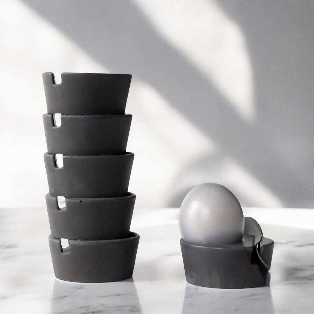 Sechs Eierbecher in anthrazit