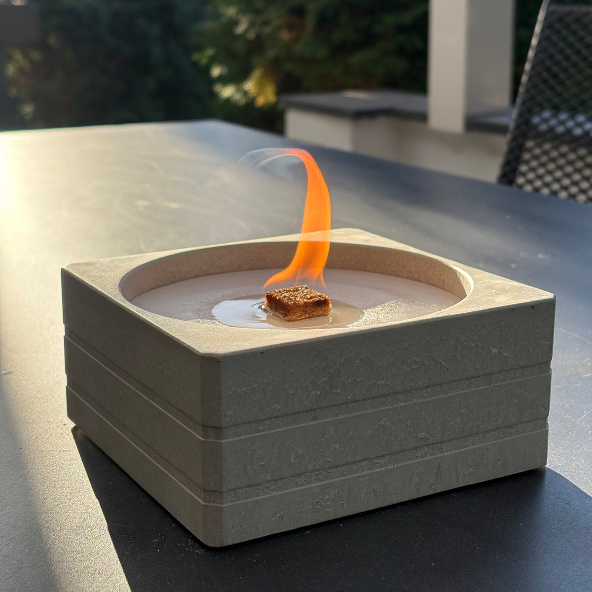 Brennendes Dauerfeuer SQUARE aus Beton